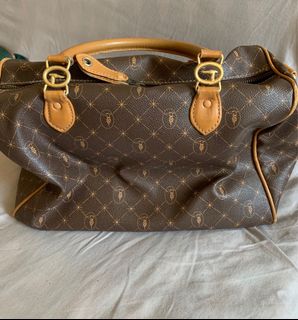 (Category: ) located in . Submitted by sweetpapayas (Listing ID 1027333965, Image 1). Description: .