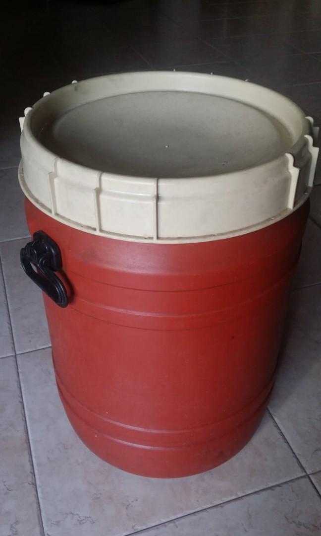 Multiple container (Category: Everything Else) located in Singapore. Submitted by icsh. (Listing ID 1027256411, Image 1). Description: .