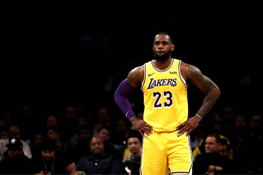 Nike LeBron James #23 Los Angeles Lakers NBA Swingman Jersey