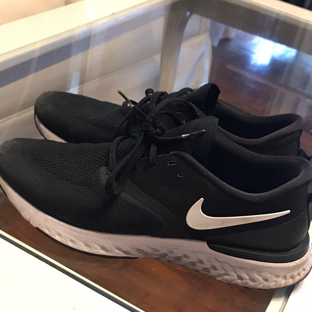 Nike Running Shoes Odyssey React (Category: Sneakers) located in San Juan City. Submitted by redclothes (Listing ID 1027266843, Image 2). Description: Condition 8/10 Authentic and Original Nike.