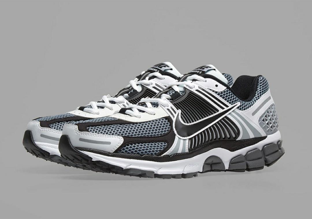 nike vomero black