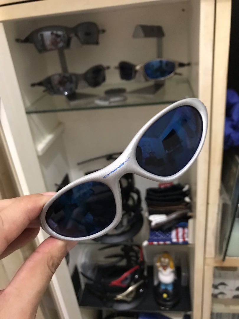 oakley minute 1.0 sunglasses