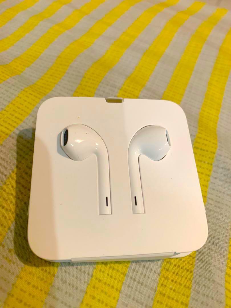 Original Apple Earpods *New & Unused* , Audio, Earphones on Carousell