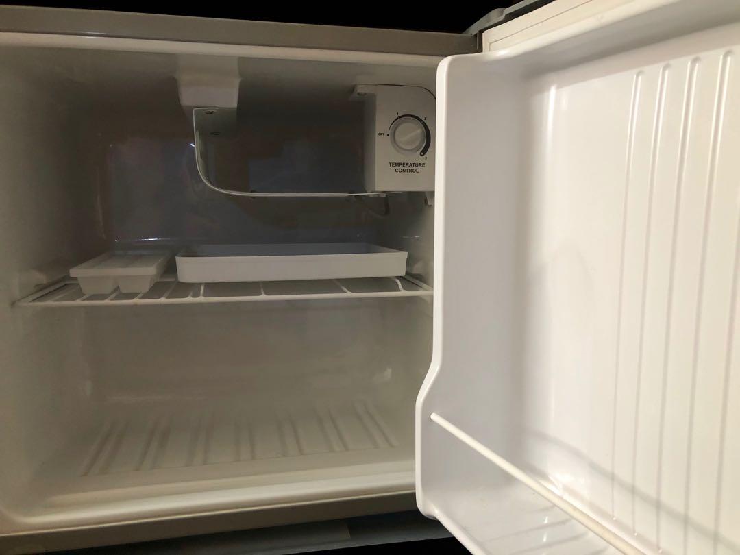 Panasonic 50L Mini Bar Fridge NRAE51SH, TV & Home Appliances, Kitchen Appliances, Refrigerators