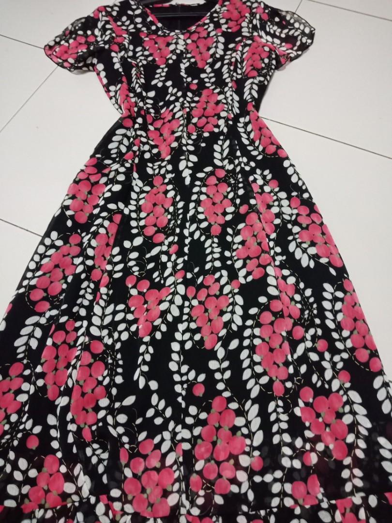 Printed ruffled dress (Category: Dresses) located in Cebu City. Submitted by amarella (Listing ID 1027420825, Image 2). Description: can fitl m-l.
