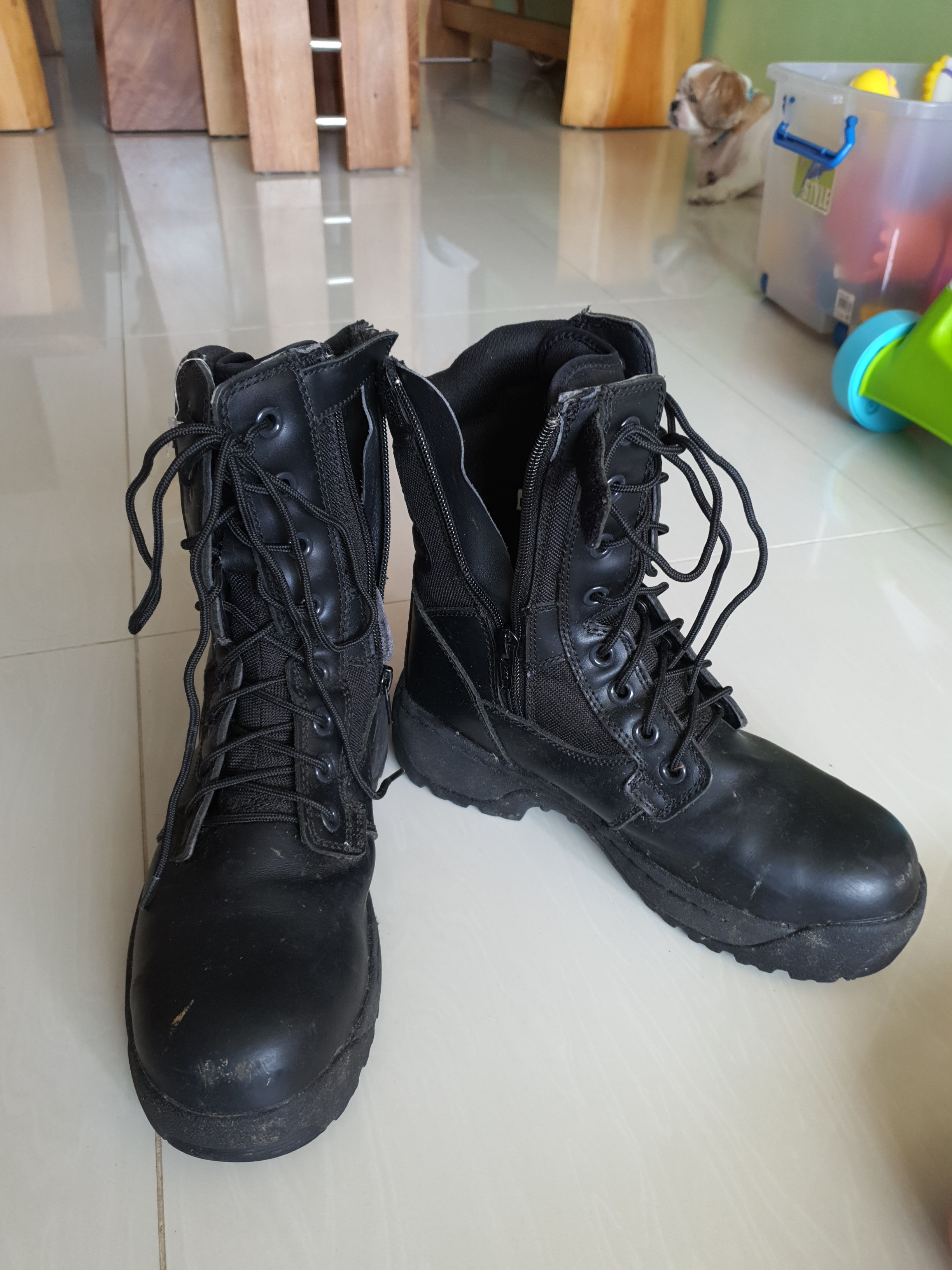 SAF zip boots. US 7.5, Men's Fashion, Footwear, Boots on Carousell