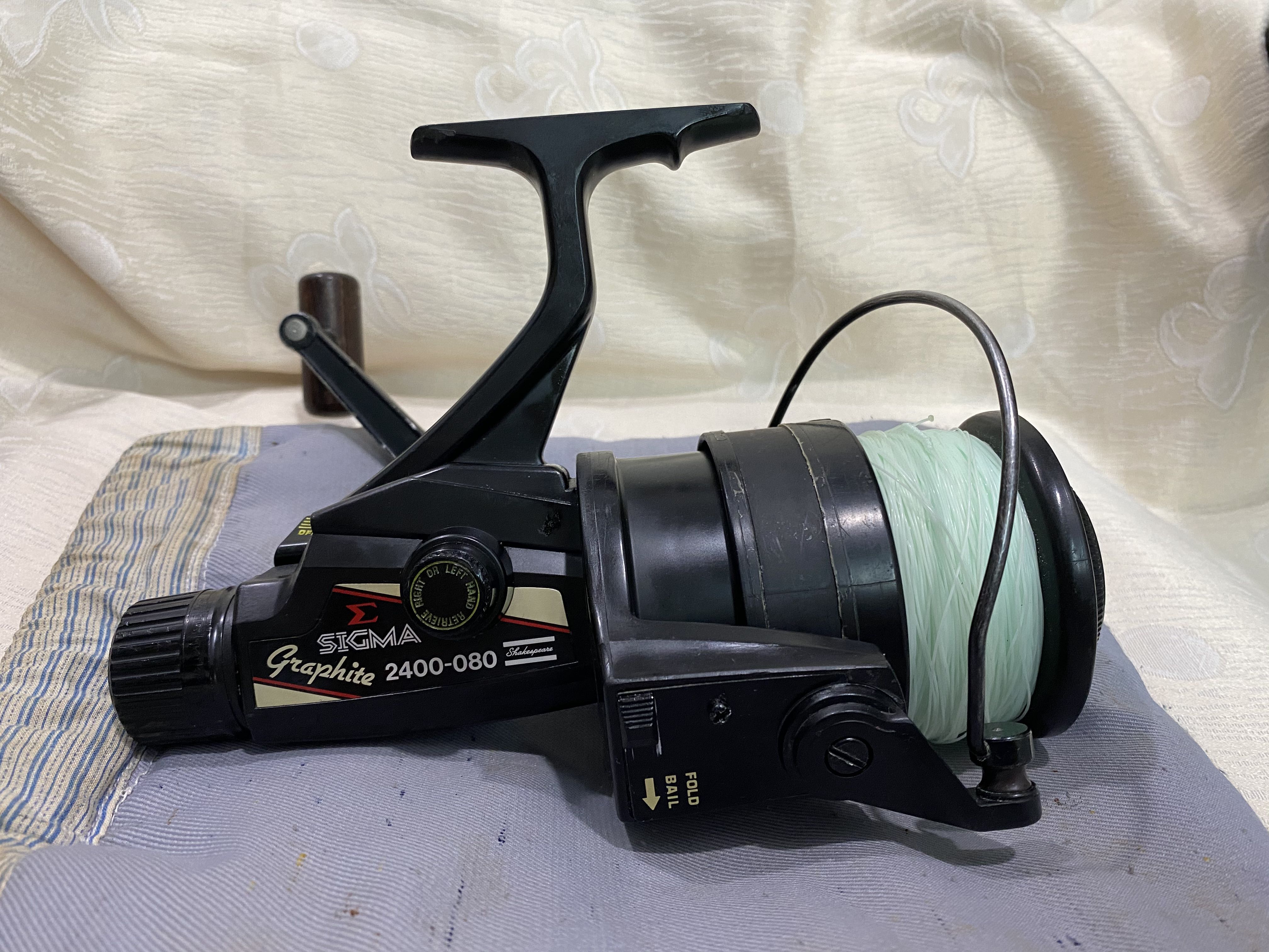 Shakespeare Sigma 2400 Spinning Reel, Sports Equipment, Fishing on