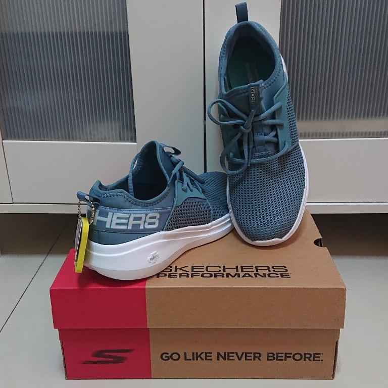 skechers go run fast 15103