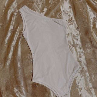 (Category: ) located in . Submitted by stylexloft (Listing ID 1027431914, Image 1). Description: .