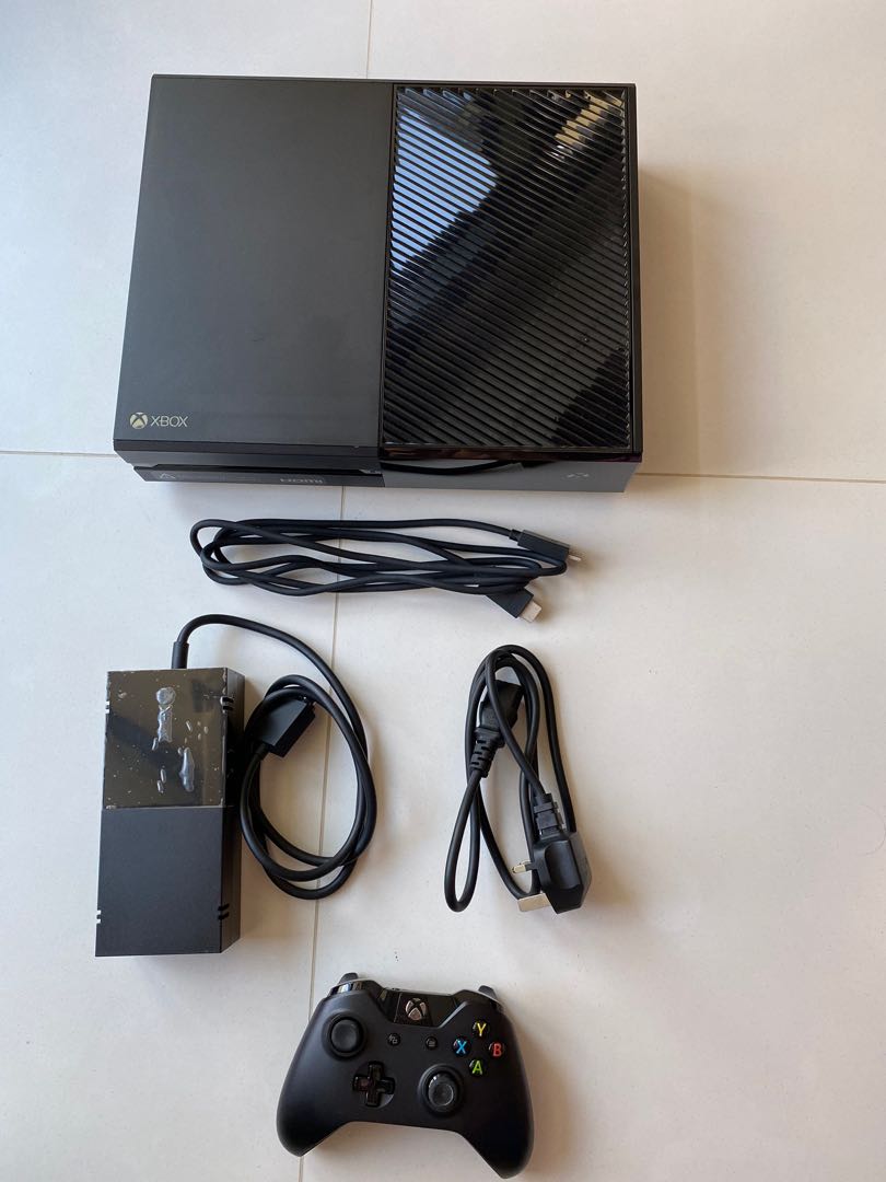 XBOX ONE CONSOLE Model 1540, Video Gaming, Video Game Consoles, Xbox on  Carousell
