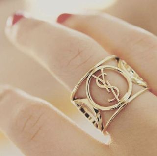 Ysl 戒指64240751837571110