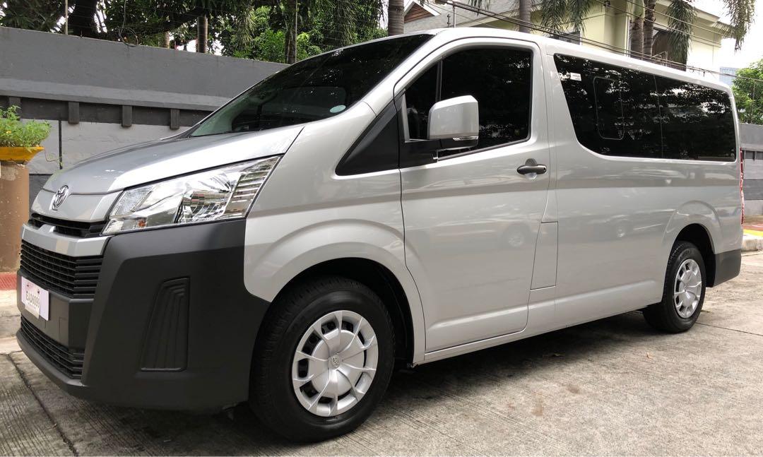 hiace commuter deluxe price