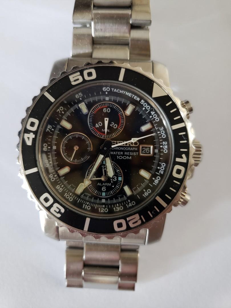 90% 新Seiko chronograph water resist 100M, 名牌, 手錶- Carousell