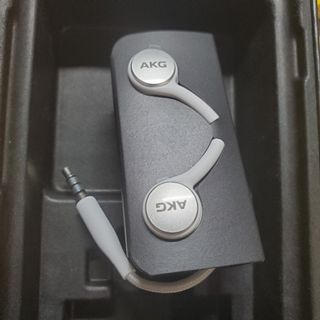 （分類：）位於 。 由 phone_cable_master 提交（商品編號 1024324040，圖片 1）。簡介： 。