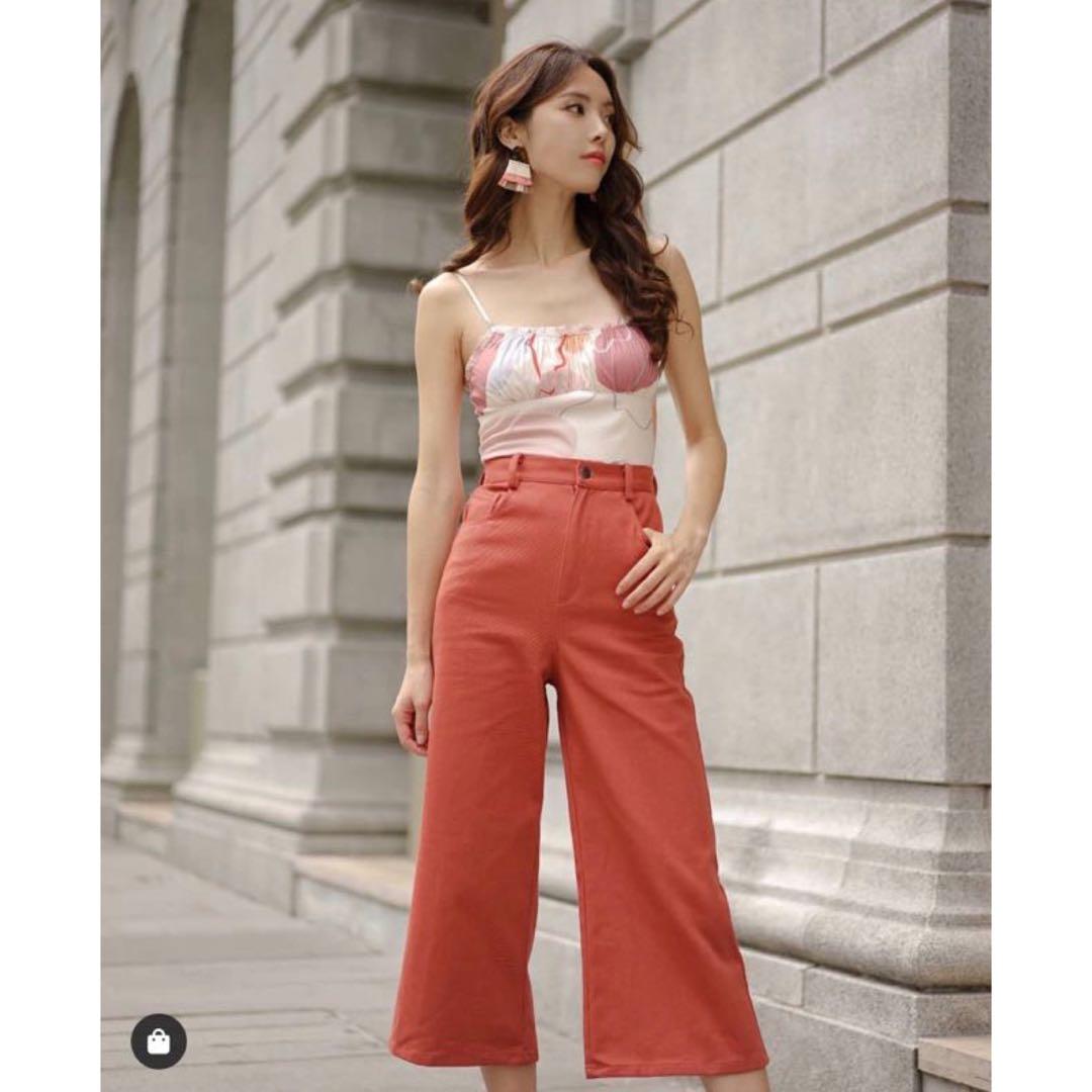 Red wide discount leg cropped pants