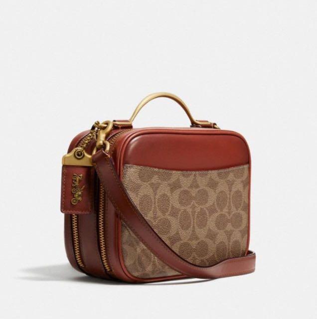 riley lunchbox bolsa in signature canvas