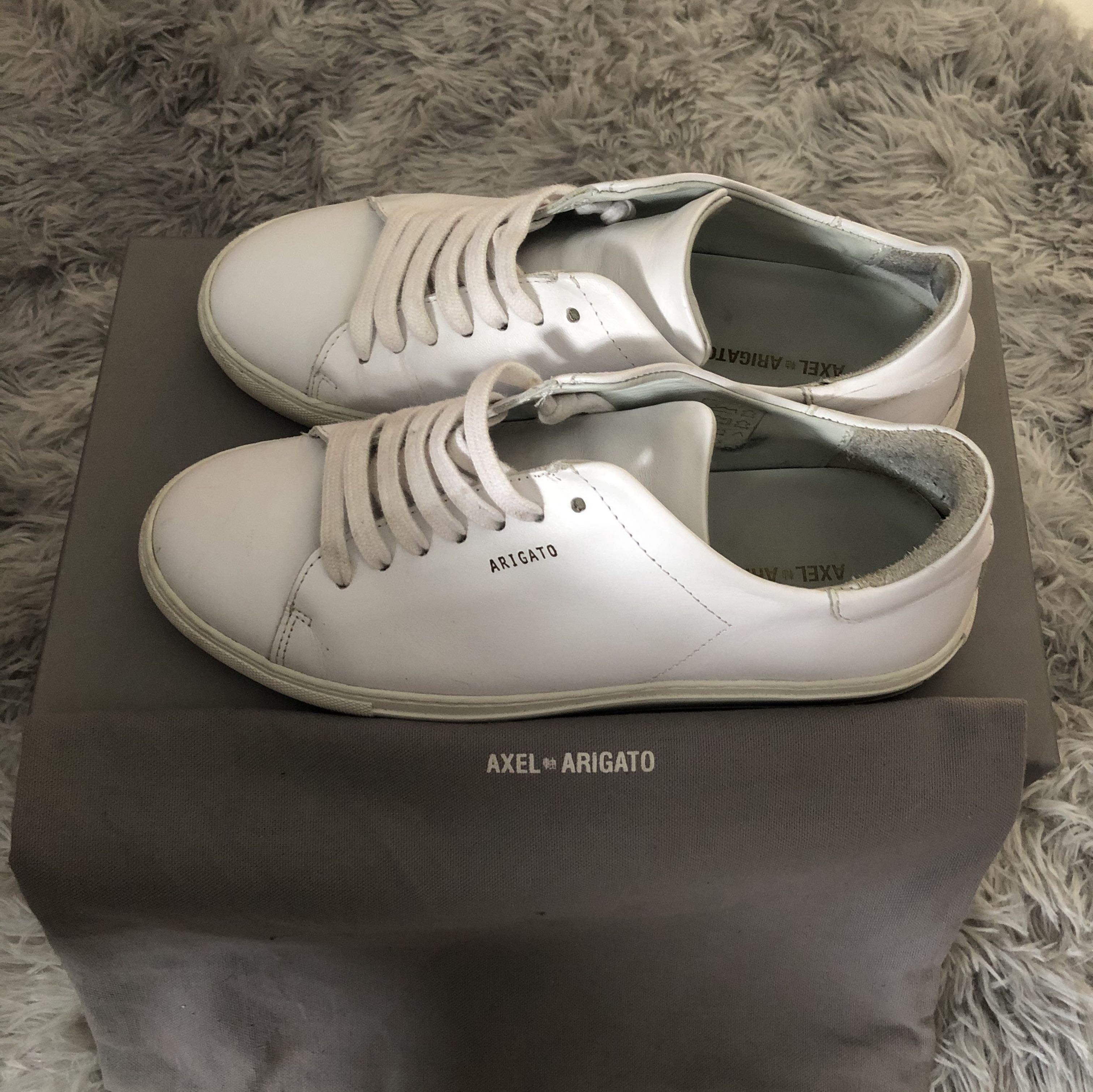 axel arigato clean 9 vs common projects