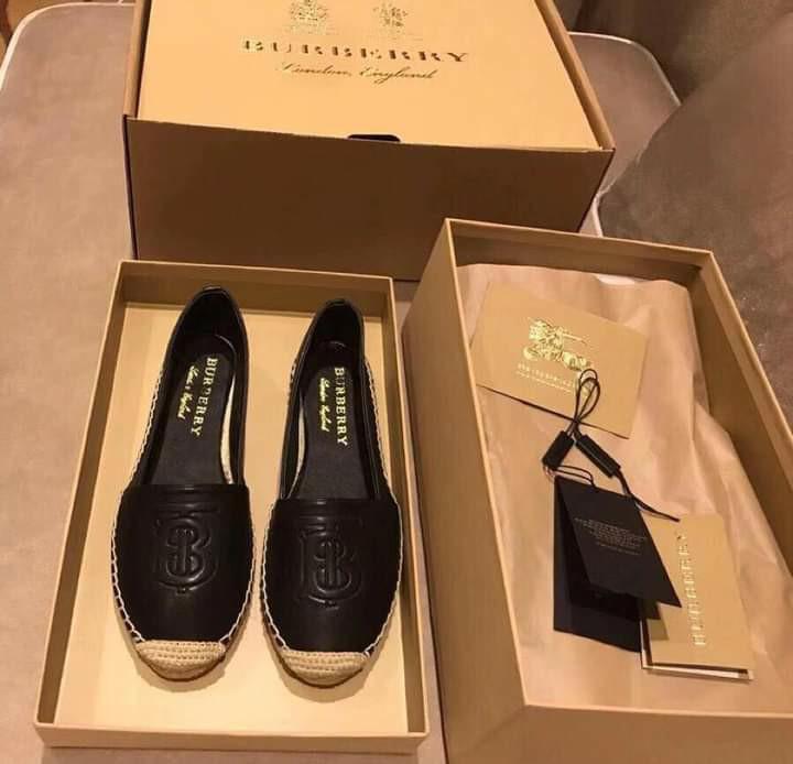 burberry flat shoes