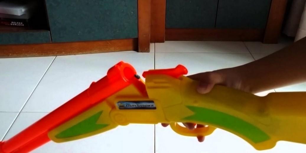 Buzz Bee Gun Smoke Buzzbee Gunsmoke Nerf Blaster Hobbies And Toys Toys And Games On Carousell