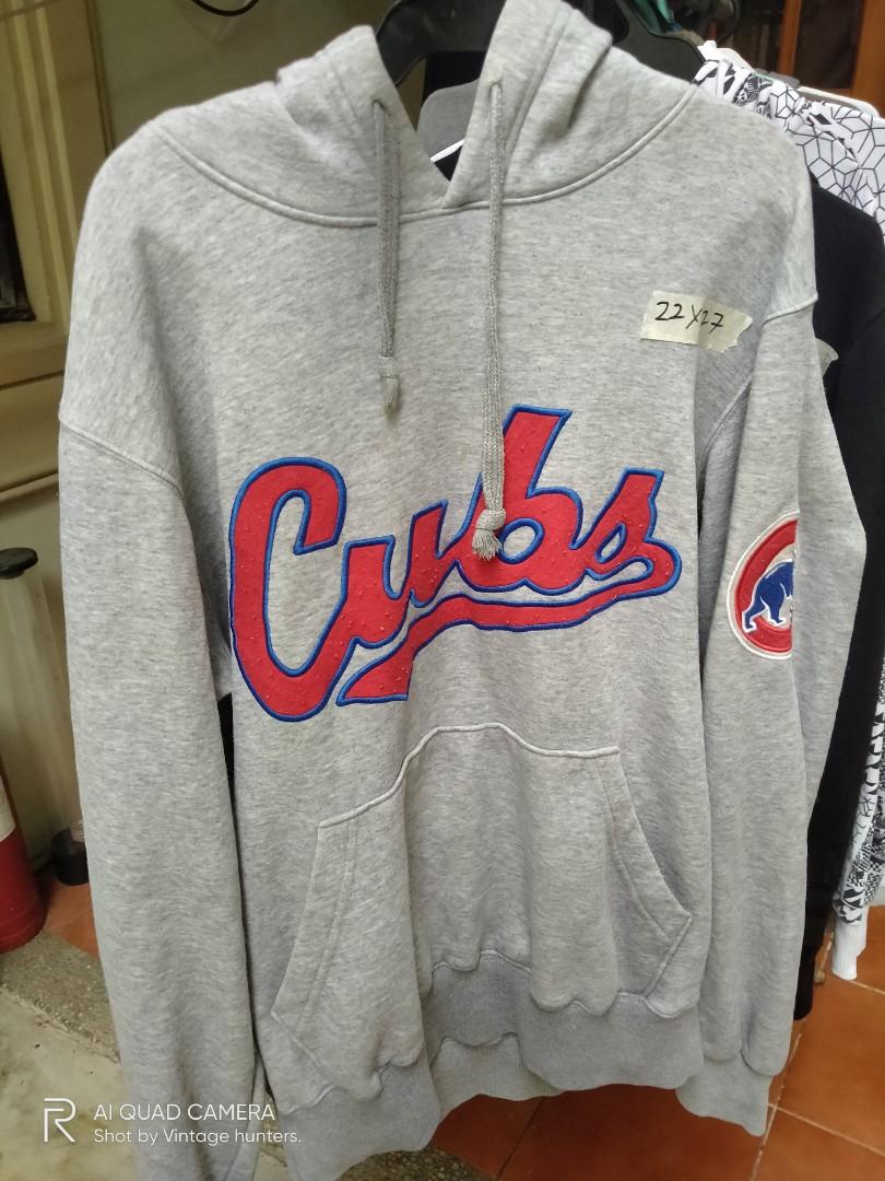 Chicago Cubs Hoodie, Men's Fashion, Tops & Sets, Hoodies on Carousell