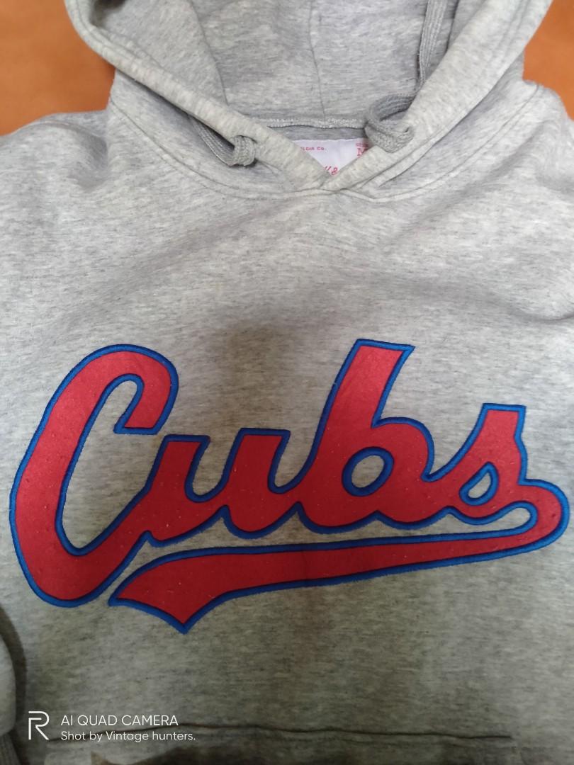 Chicago Cubs Hoodie, Men's Fashion, Tops & Sets, Hoodies on Carousell