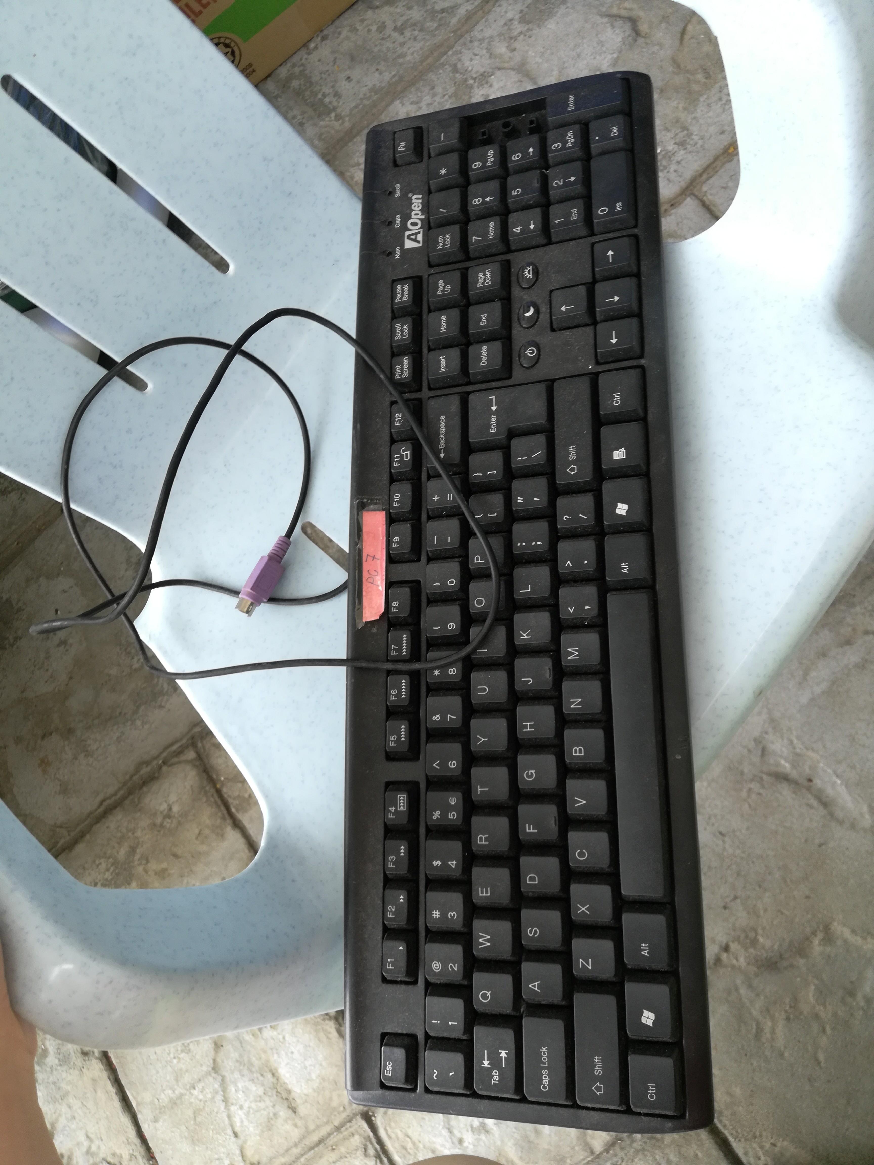 Computer Keyboard (Category: Computer Keyboard) located in Kuala Lumpur. Submitted by kakashi25 (Listing ID 1027586702, Image 1). Description: Only 1 key missing wasap.my/601118633863/compkeyboard.
