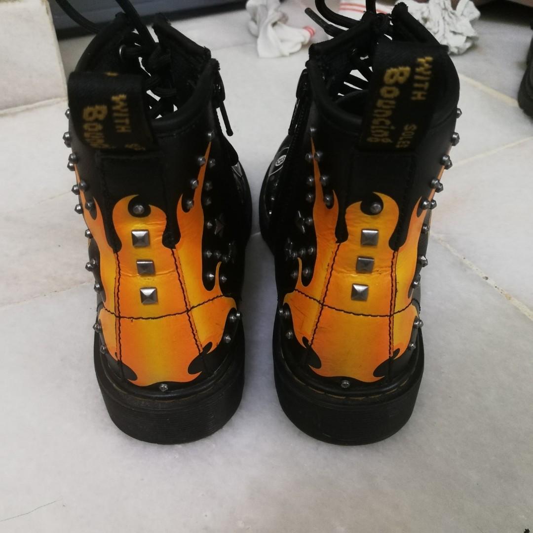 Dr martens aw005 zara shop