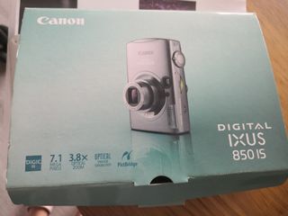 (Category: ) located in . Submitted by Littleboxes_sg (Listing ID 1027534553, Image 1). Description: .