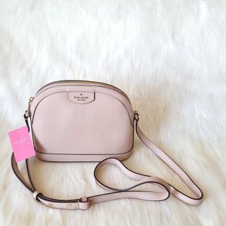 (Category: ) located in . Submitted by oliviastyleph (Listing ID 1027498090, Image 1). Description: .