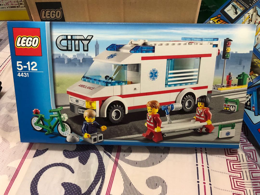 lego ambulance car