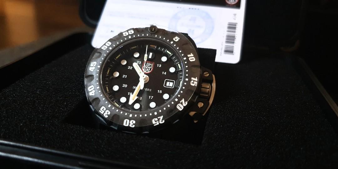 Luminox 1551 store