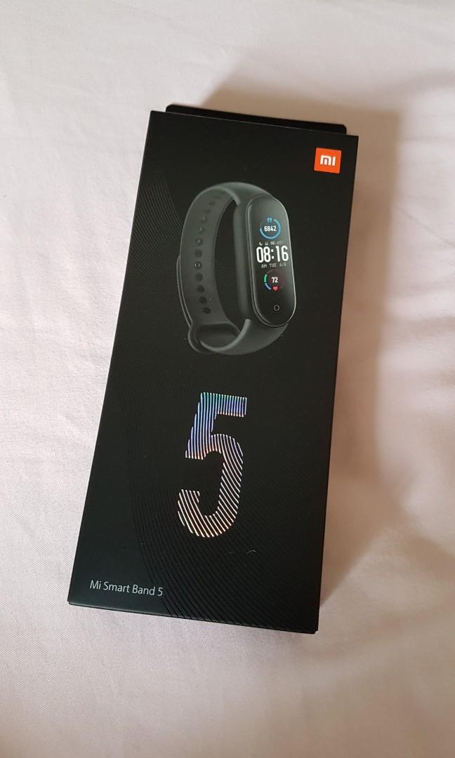Mi Band 5 FIVE almost new with box Global edition