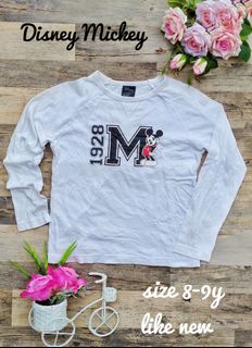(Category: ) located in . Submitted by deqyah.wardrobe (Listing ID 1027591379, Image 1). Description: .