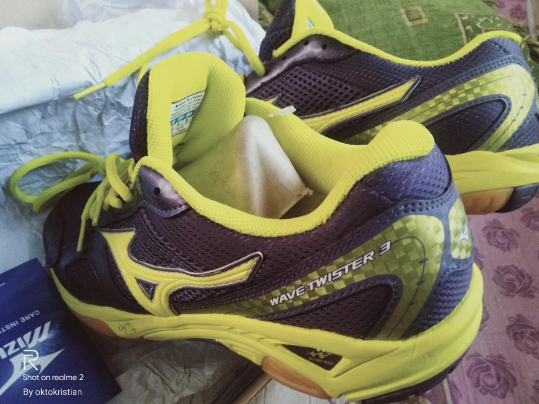 Mizuno wave twister 3 silver deals
