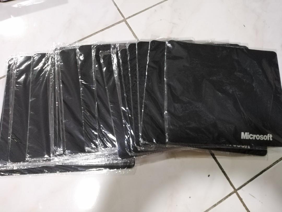 Pc mouse pad (Category: Mouse & Mousepads) located in Quezon City. Submitted by smithwarren46 (Listing ID 1027602935, Image 2). Description: For sale brandnew p20 Pc Mouse pad Click pad Pick up lagro Q.c or via delivery service rider.