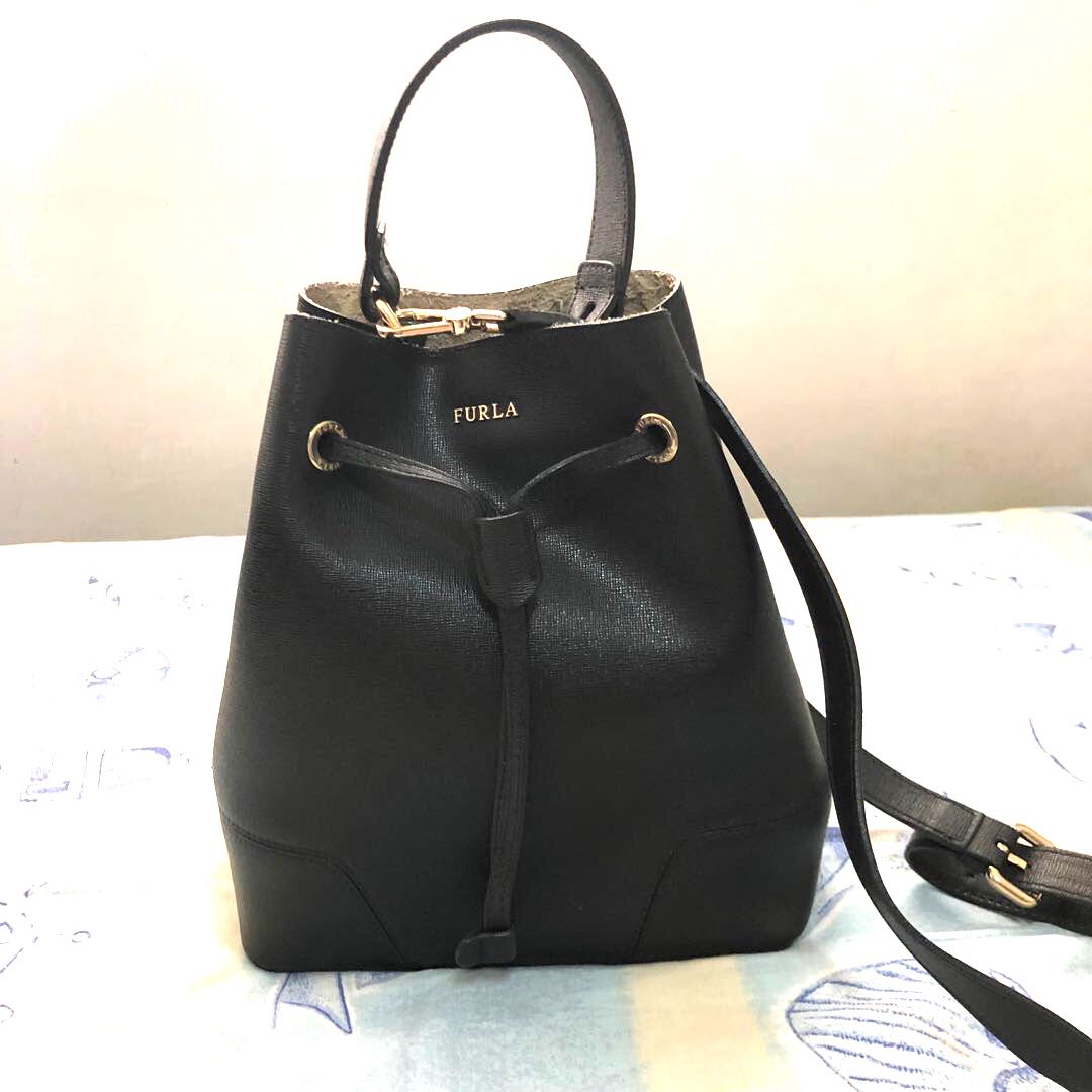 Furla black cheap bucket bag