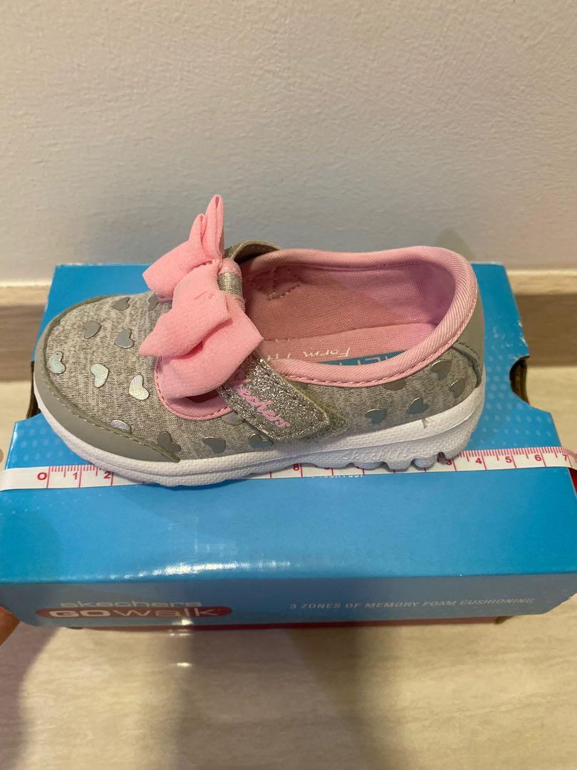 Skechers go walk bitty hearts shop
