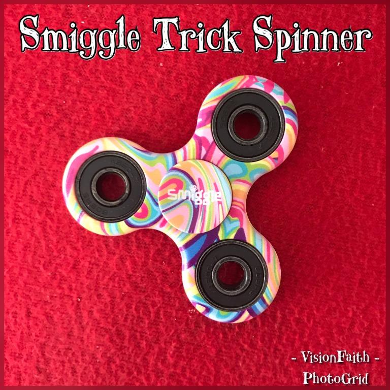 Smiggle fidget spinner discount