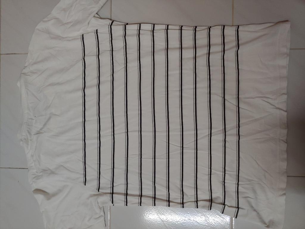 St 030 Uniqlo One Piece Men S Fashion Clothes Tops On Carousell