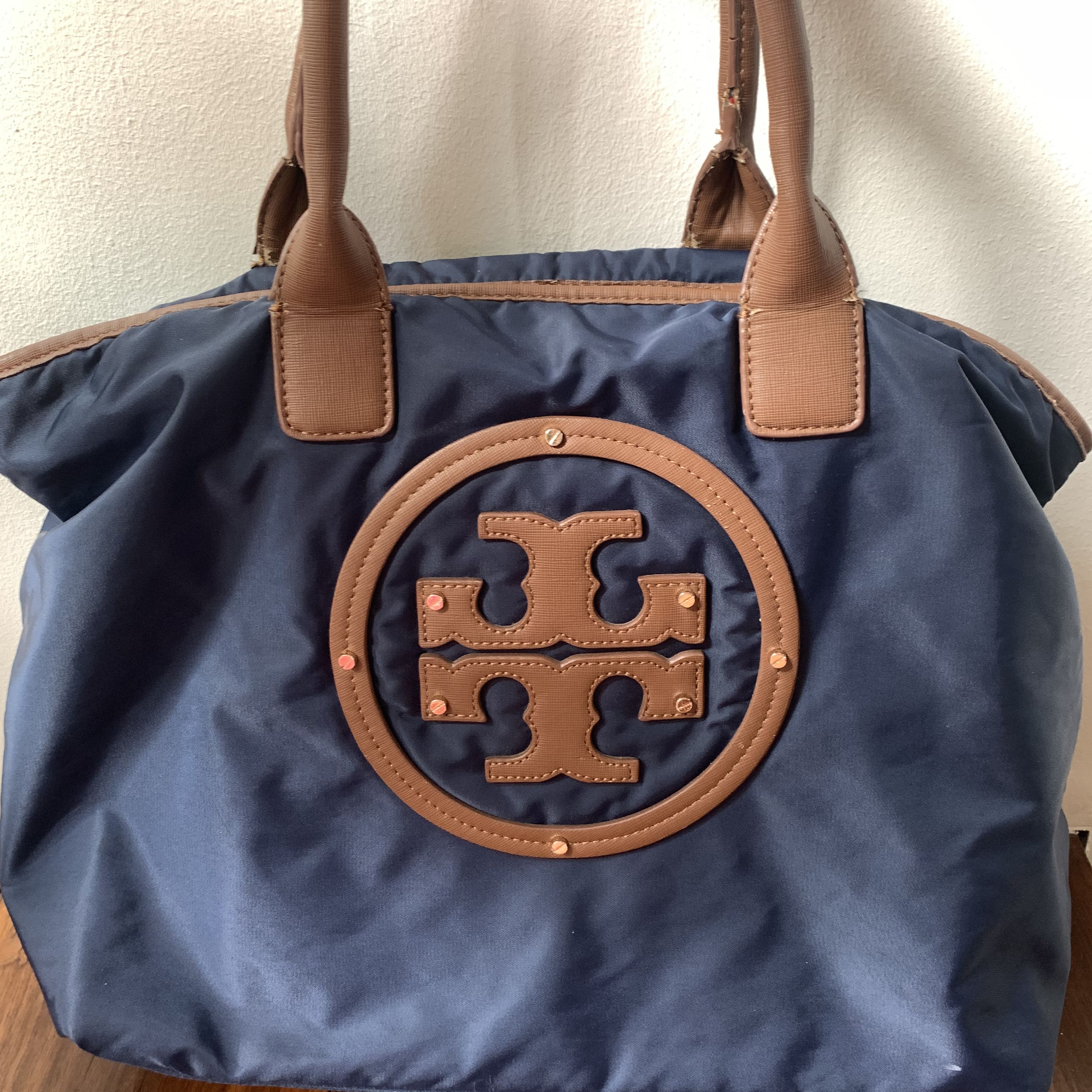 tory burch tan handbag