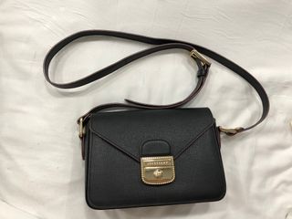 (Category: ) located in . Submitted by opulentluxe (Listing ID 1027837681, Image 1). Description: .