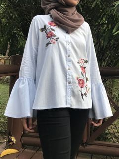 (Category: ) located in . Submitted by oldwardrobe (Listing ID 1027882552, Image 1). Description: .