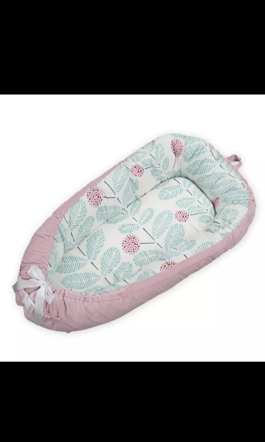 Baby crib Chicco next 2 me princess (pink), Babies & Kids, Baby Nursery