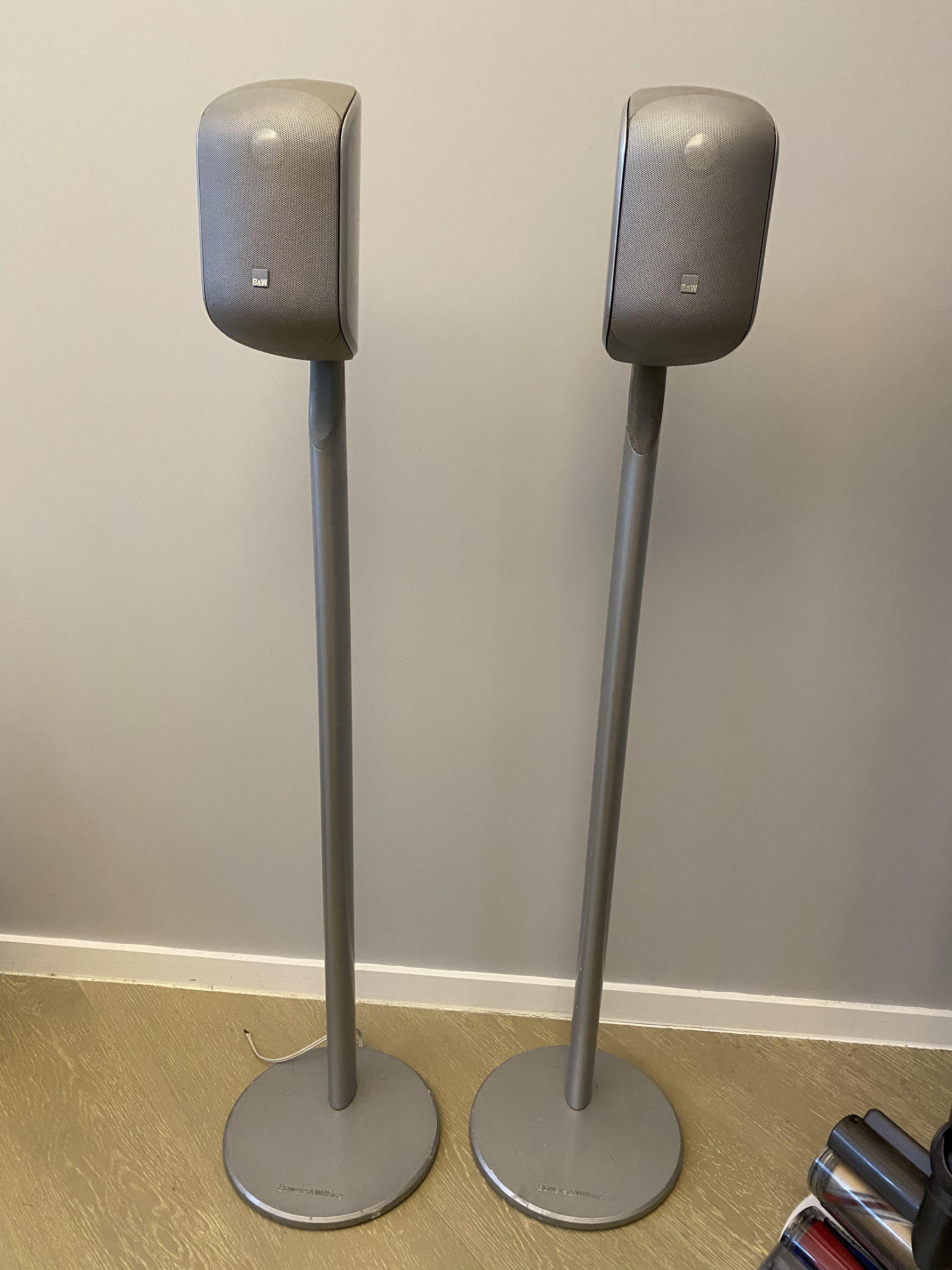 B&W Speakers (M1) and Subwoofer (PV1), 音響器材, Soundbar、揚聲器、藍牙喇叭、耳擴