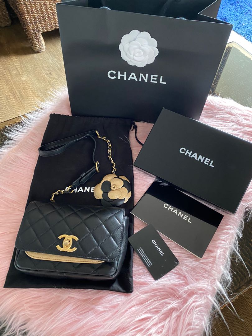 Chanel camellia belt bag top
