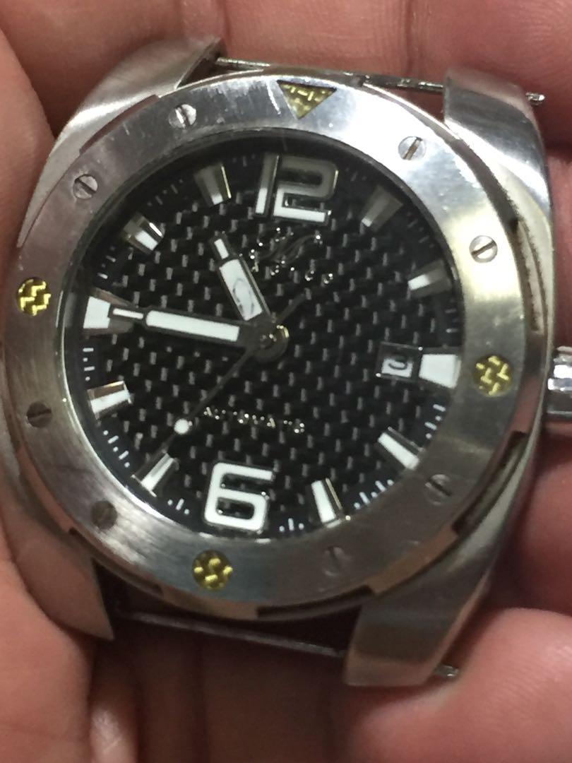 Magico automatic watch store