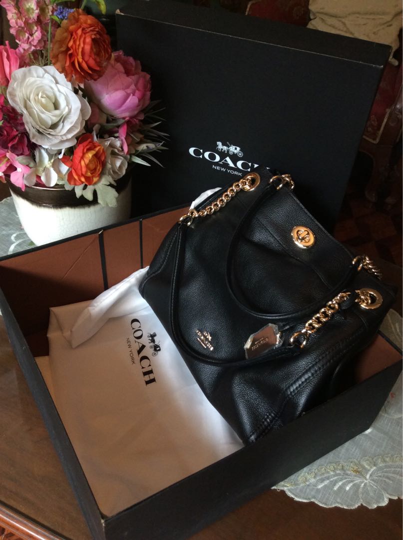 coach turnlock edie shoulder bag
