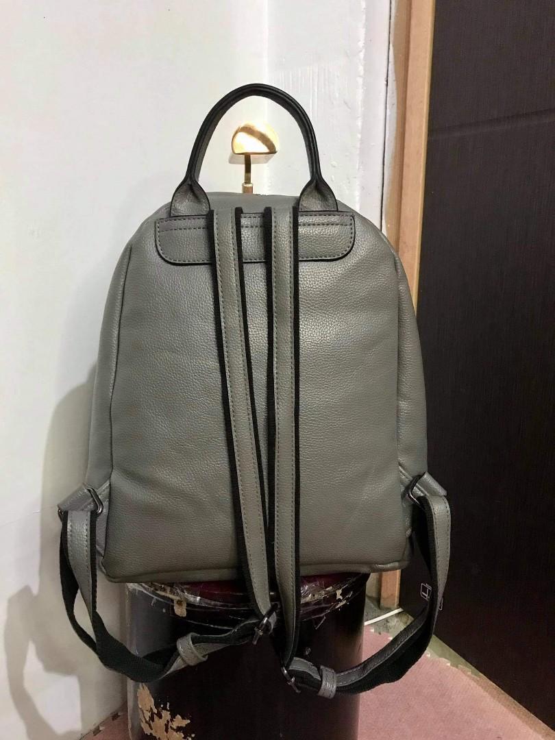 Dusto backpack, Women's Fashion, Bags & Wallets, Backpacks on Carousell