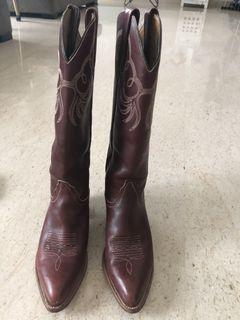 places to buy cowboy boots near me