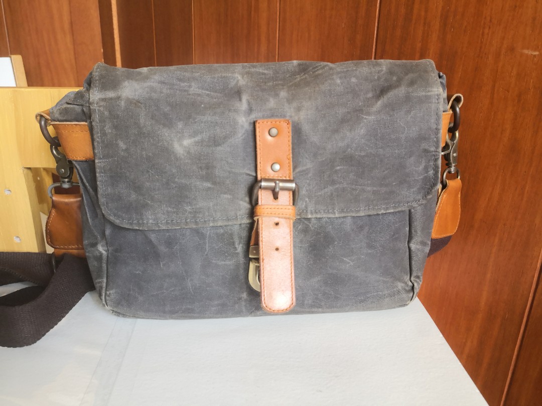 gouache camera bag